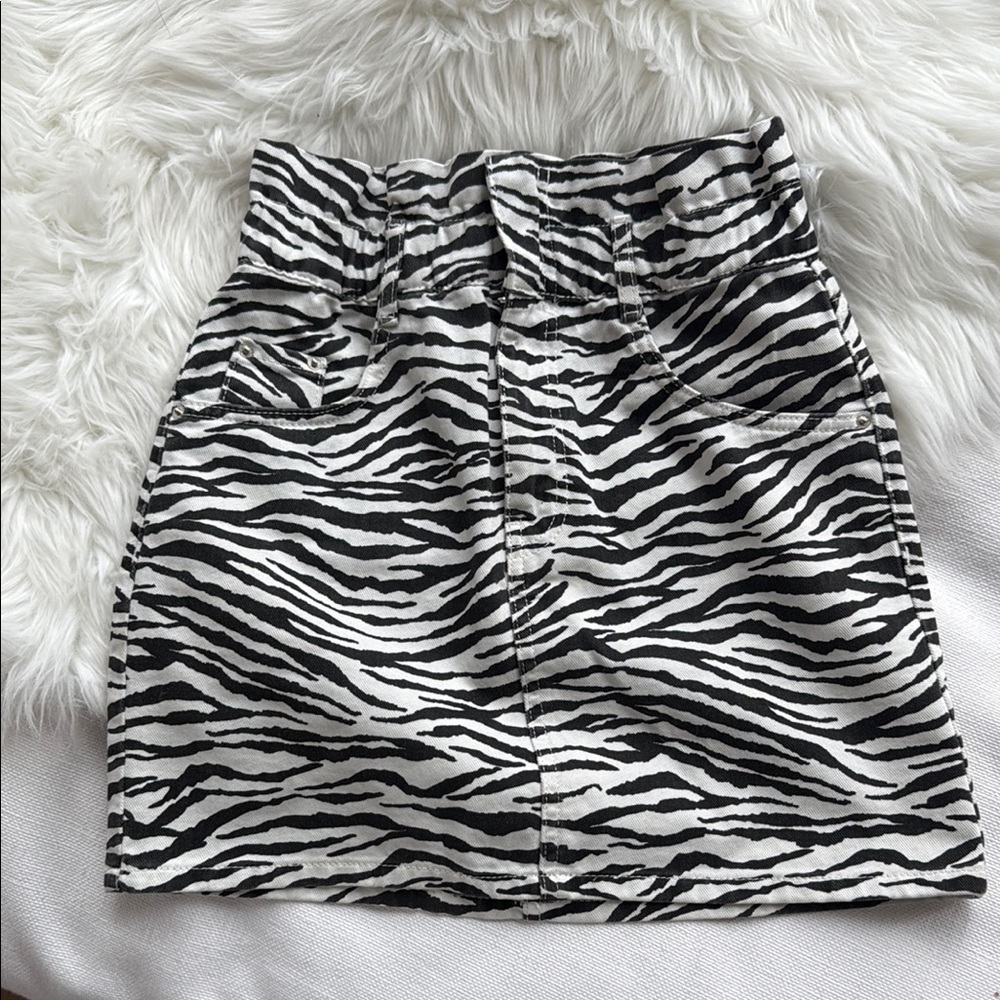 Zara TRF Collection Paperbag Waist Zebra Mini Skirt | XS